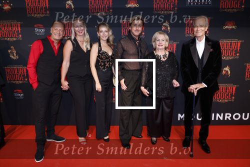 Utrecht 19 september 2024
Premiere Moulin Rouge in het Beatrix theater. Ron Boszhard met vriendin Herald Alofs en de ouders van Carlo Boszhard