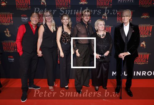 Utrecht 19 september 2024
Premiere Moulin Rouge in het Beatrix theater. Ron Boszhard met vriendin Herald Alofs en de ouders van Carlo Boszhard