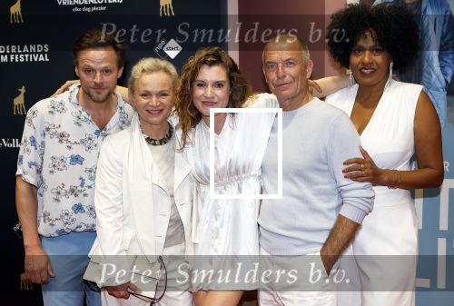 Utrecht 20 september 2024
Premiere Witte Flits tijdens de openings avond van de Filmdagen in Utrecht . Raymond Thiry, Renee Soutendijk, Sanne den Hartogh, Laura Hermanides en Manoushka Zeegelaar Breeveld