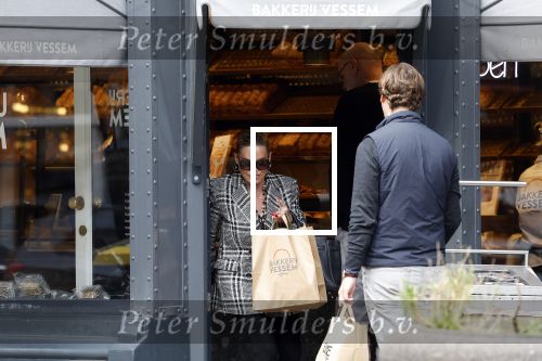 Amsterdam 16 september 2024
Connie Witteman doet boodschappen in haar CCCC Karretje in Amsterdam zuid