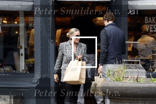 Amsterdam 16 september 2024
Connie Witteman doet boodschappen in haar CCCC Karretje in Amsterdam zuid