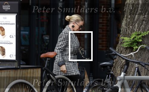 Amsterdam 16 september 2024
Connie Witteman doet boodschappen in haar CCCC Karretje in Amsterdam zuid