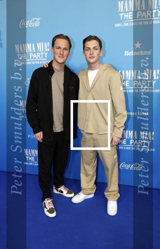 Rotterdam 27 september 2024
Premiere Mamma mia the party in  Schiecentrale. Daan v d Boom en broer Luuk v d Boom