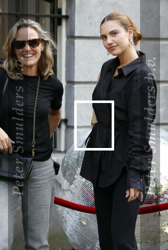 Amsterdam 5 september 2024
Modeshow Cklaes Iversen en POM Amsterdam tijdens de AFW. davy Hezemans met een colega