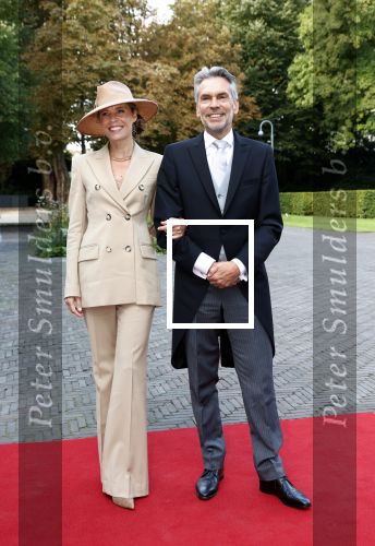 Den Haag 17 september 2024
Ontvanst ministers en partners op het Catshuis. Dick Schoof en zijn partner Loes Meurs