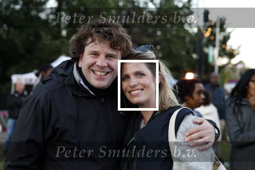 Amsterdam 13 september 2024
Koningin Maxima bezoekt concert van concertgebouw orkest in het Nelson Madela Park. Dominic Seldes met zijn vrouw en ...