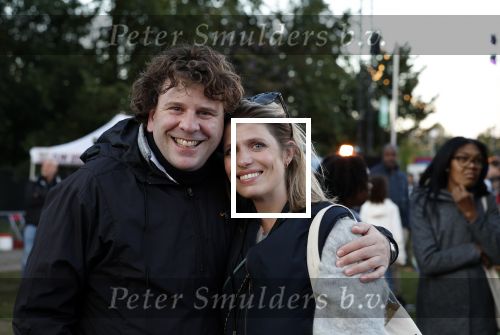 Amsterdam 13 september 2024
Koningin Maxima bezoekt concert van concertgebouw orkest in het Nelson Madela Park. Dominic Seldes met zijn vrouw en ...