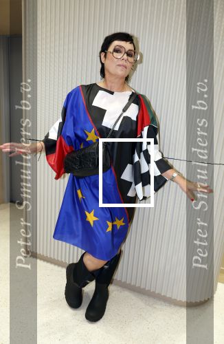 Amsterdam 3 september 2024
Opening van de Amsterdam Fashion Week AFW met een catwalk voor de Linda Foundation.
O.A. liepen mee , Worthy de Jong Winonah de Jong Dyantha Brooks Anouk Smulders Fockeline Ouwerkerk Dyanne Beekman Irene v d Laar Carolien Spoor Victoria Koblenko Zineb Fallouk Quinty Trustfull Tanja Jess Susan Visser IOris v Lunenberg Lauren Verster Marlijn Werdenburg Dani Bles Isa Hoes Anita Witzier Merel Westrik Hilmar Mulder Imanuelle Grives Vivian Slingerland (met dochter) en Hadewich Minis. Noa Vahle was aanwezig namens de Linda Foundation.