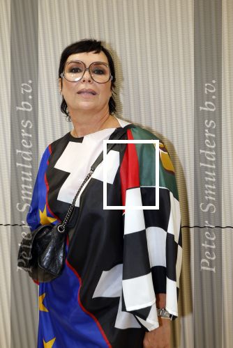 Amsterdam 3 september 2024
Opening van de Amsterdam Fashion Week AFW met een catwalk voor de Linda Foundation.
O.A. liepen mee , Worthy de Jong Winonah de Jong Dyantha Brooks Anouk Smulders Fockeline Ouwerkerk Dyanne Beekman Irene v d Laar Carolien Spoor Victoria Koblenko Zineb Fallouk Quinty Trustfull Tanja Jess Susan Visser IOris v Lunenberg Lauren Verster Marlijn Werdenburg Dani Bles Isa Hoes Anita Witzier Merel Westrik Hilmar Mulder Imanuelle Grives Vivian Slingerland (met dochter) en Hadewich Minis. Noa Vahle was aanwezig namens de Linda Foundation.