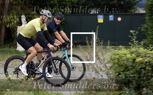 Blaricum 4 september 2024
Fietstocht met allemaal specialized S Works fietsen vanaf Blushing Blaricum van Gordon .
Oa doen mee , Winston Gerschtanowitz Louis Talpe Mark Tuitert Laurens ten Dam Roxane Knetemann Thomas v d Vlucht Johan Museeuw Thomas Dekker Ireen Wust Erben Wennemars  Joy Beune en haar partner Kjeld Nuis .
