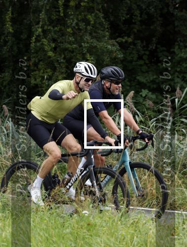 Blaricum 4 september 2024
Fietstocht met allemaal specialized S Works fietsen vanaf Blushing Blaricum van Gordon .
Oa doen mee , Winston Gerschtanowitz Louis Talpe Mark Tuitert Laurens ten Dam Roxane Knetemann Thomas v d Vlucht Johan Museeuw Thomas Dekker Ireen Wust Erben Wennemars  Joy Beune en haar partner Kjeld Nuis .
