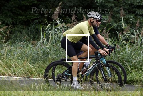 Blaricum 4 september 2024
Fietstocht met allemaal specialized S Works fietsen vanaf Blushing Blaricum van Gordon .
Oa doen mee , Winston Gerschtanowitz Louis Talpe Mark Tuitert Laurens ten Dam Roxane Knetemann Thomas v d Vlucht Johan Museeuw Thomas Dekker Ireen Wust Erben Wennemars  Joy Beune en haar partner Kjeld Nuis .