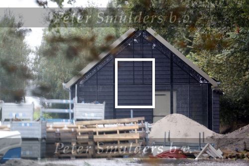 Noordwijkerhout 27 september 2024
Maxime Meiland en Leroy hebben vandaag de eerste paal van hun huis geslagen . Er zijn ook twee extra grote schuren geplaatst