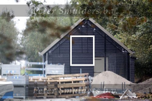 Noordwijkerhout 27 september 2024
Maxime Meiland en Leroy hebben vandaag de eerste paal van hun huis geslagen . Er zijn ook twee extra grote schuren geplaatst