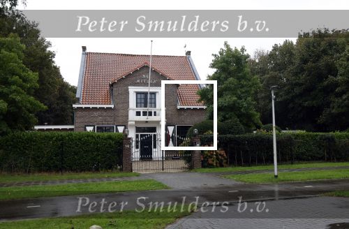 Noordwijkerhout 27 september 2024
Maxime Meiland en Leroy hebben vandaag de eerste paal van hun huis geslagen . Er zijn ook twee extra grote schuren geplaatst
