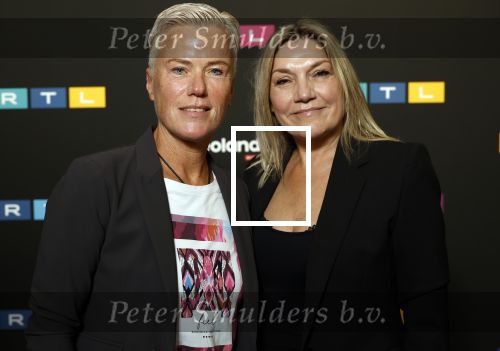 Schiphol 31 september 2024
Winterpresentatie RTL / Videoland in een tent achter Hotel v d Valk bij Schiphol . Gallyon v Vessem en Ellie Lust
