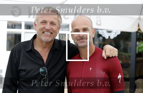 Blaricum 4 september 2024
Fietstocht met allemaal specialized S Works fietsen vanaf Blushing Blaricum van Gordon .
Oa doen mee , Winston Gerschtanowitz Louis Talpe Mark Tuitert Laurens ten Dam Roxane Knetemann Thomas v d Vlucht Johan Museeuw Thomas Dekker Ireen Wust Erben Wennemars  Joy Beune en haar partner Kjeld Nuis .