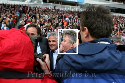 Eindhoven, 9 April 2006 Kampioenswedstrijd PSV-FC Groningen
Kompetitie Seizoen 2005/2006 Eindstand 1-1
Blijdschap bij Guus Hiddink Fred Rutten en Rene Eykelkamp
