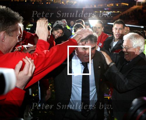 Eindhoven, 12 April 2006 Kompetitiewedstrijd PSV-Feyenoord, eindstand 1-1    Seizoen 2005/2006
Afscheid Guus Hiddink met links van hem Edwin Zoetebier en rechts Cees Rein v d Hoogenband