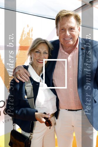 Katwijk 8 september 2024
Premiere Soldaat van Oranje in de Hangaar . Henny Huisman en partner Lia van Gullik