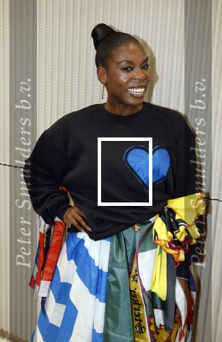 Amsterdam 3 september 2024
Opening van de Amsterdam Fashion Week AFW met een catwalk voor de Linda Foundation.
O.A. liepen mee , Worthy de Jong Winonah de Jong Dyantha Brooks Anouk Smulders Fockeline Ouwerkerk Dyanne Beekman Irene v d Laar Carolien Spoor Victoria Koblenko Zineb Fallouk Quinty Trustfull Tanja Jess Susan Visser IOris v Lunenberg Lauren Verster Marlijn Werdenburg Dani Bles Isa Hoes Anita Witzier Merel Westrik Hilmar Mulder Imanuelle Grives Vivian Slingerland (met dochter) en Hadewich Minis. Noa Vahle was aanwezig namens de Linda Foundation.