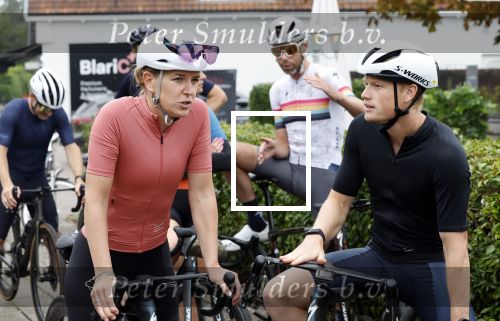 Blaricum 4 september 2024
Fietstocht met allemaal specialized S Works fietsen vanaf Blushing Blaricum van Gordon .
Oa doen mee , Winston Gerschtanowitz Louis Talpe Mark Tuitert Laurens ten Dam Roxane Knetemann Thomas v d Vlucht Johan Museeuw Thomas Dekker Ireen Wust Erben Wennemars  Joy Beune en haar partner Kjeld Nuis .