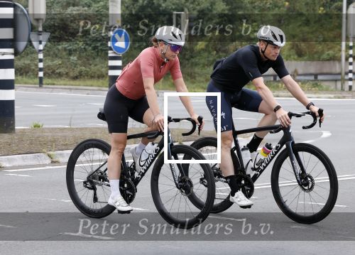 Blaricum 4 september 2024
Fietstocht met allemaal specialized S Works fietsen vanaf Blushing Blaricum van Gordon .
Oa doen mee , Winston Gerschtanowitz Louis Talpe Mark Tuitert Laurens ten Dam Roxane Knetemann Thomas v d Vlucht Johan Museeuw Thomas Dekker Ireen Wust Erben Wennemars  Joy Beune en haar partner Kjeld Nuis .