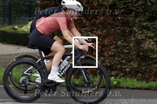 Blaricum 4 september 2024
Fietstocht met allemaal specialized S Works fietsen vanaf Blushing Blaricum van Gordon .
Oa doen mee , Winston Gerschtanowitz Louis Talpe Mark Tuitert Laurens ten Dam Roxane Knetemann Thomas v d Vlucht Johan Museeuw Thomas Dekker Ireen Wust Erben Wennemars  Joy Beune en haar partner Kjeld Nuis .