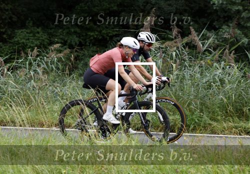 Blaricum 4 september 2024
Fietstocht met allemaal specialized S Works fietsen vanaf Blushing Blaricum van Gordon .
Oa doen mee , Winston Gerschtanowitz Louis Talpe Mark Tuitert Laurens ten Dam Roxane Knetemann Thomas v d Vlucht Johan Museeuw Thomas Dekker Ireen Wust Erben Wennemars  Joy Beune en haar partner Kjeld Nuis .