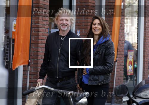 Amsterdam 28 september 2024
Iris Hond stapelverliefd op Bart v Olphen . Ze gingen samen naar de Noordermarkt in Amsterdam.