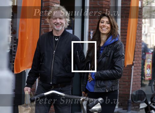 Amsterdam 28 september 2024
Iris Hond stapelverliefd op Bart v Olphen . Ze gingen samen naar de Noordermarkt in Amsterdam.