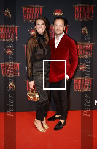 Utrecht 19 september 2024
Premiere Moulin Rouge in het Beatrix theater. Iris v d Ende met goede vriend Dennis