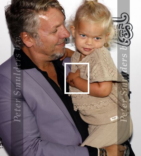 Amsterdam 11 september 2024
Fabulous Mama awards in All out in Amsterdam. Jan Dulles en zijn vrouw Caroline Mol en hun kinderen