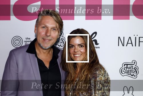 Amsterdam 11 september 2024
Fabulous Mama awards in All out in Amsterdam. Jan Dulles en zijn vrouw Caroline Mol en hun kinderen