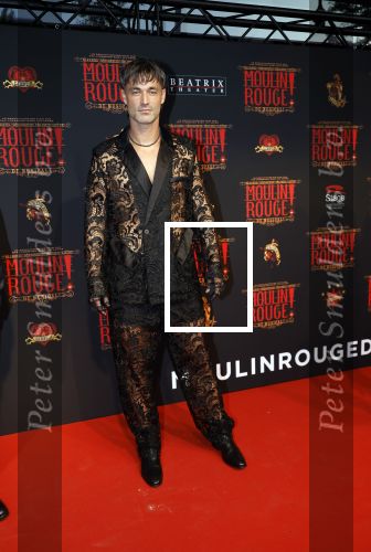 Utrecht 19 september 2024
Premiere Moulin Rouge in het Beatrix theater. jan kooijman met zijn vrouw