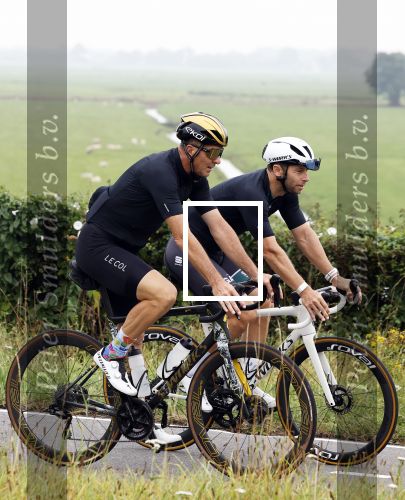 Blaricum 4 september 2024
Fietstocht met allemaal specialized S Works fietsen vanaf Blushing Blaricum van Gordon .
Oa doen mee , Winston Gerschtanowitz Louis Talpe Mark Tuitert Laurens ten Dam Roxane Knetemann Thomas v d Vlucht Johan Museeuw Thomas Dekker Ireen Wust Erben Wennemars  Joy Beune en haar partner Kjeld Nuis .