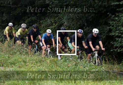 Blaricum 4 september 2024
Fietstocht met allemaal specialized S Works fietsen vanaf Blushing Blaricum van Gordon .
Oa doen mee , Winston Gerschtanowitz Louis Talpe Mark Tuitert Laurens ten Dam Roxane Knetemann Thomas v d Vlucht Johan Museeuw Thomas Dekker Ireen Wust Erben Wennemars  Joy Beune en haar partner Kjeld Nuis .