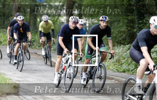 Blaricum 4 september 2024
Fietstocht met allemaal specialized S Works fietsen vanaf Blushing Blaricum van Gordon .
Oa doen mee , Winston Gerschtanowitz Louis Talpe Mark Tuitert Laurens ten Dam Roxane Knetemann Thomas v d Vlucht Johan Museeuw Thomas Dekker Ireen Wust Erben Wennemars  Joy Beune en haar partner Kjeld Nuis .