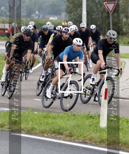 Blaricum 4 september 2024
Fietstocht met allemaal specialized S Works fietsen vanaf Blushing Blaricum van Gordon .
Oa doen mee , Winston Gerschtanowitz Louis Talpe Mark Tuitert Laurens ten Dam Roxane Knetemann Thomas v d Vlucht Johan Museeuw Thomas Dekker Ireen Wust Erben Wennemars  Joy Beune en haar partner Kjeld Nuis .