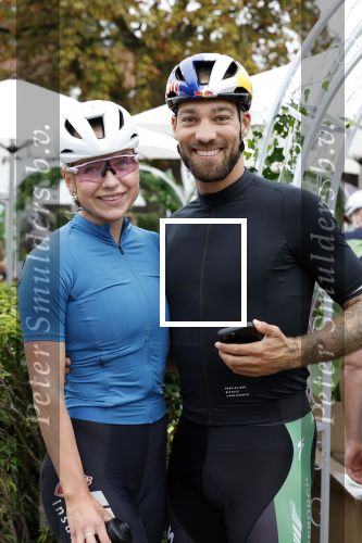 Blaricum 4 september 2024
Fietstocht met allemaal specialized S Works fietsen vanaf Blushing Blaricum van Gordon .
Oa doen mee , Winston Gerschtanowitz Louis Talpe Mark Tuitert Laurens ten Dam Roxane Knetemann Thomas v d Vlucht Johan Museeuw Thomas Dekker Ireen Wust Erben Wennemars  Joy Beune en haar partner Kjeld Nuis .