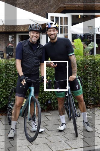 Blaricum 4 september 2024
Fietstocht met allemaal specialized S Works fietsen vanaf Blushing Blaricum van Gordon .
Oa doen mee , Winston Gerschtanowitz Louis Talpe Mark Tuitert Laurens ten Dam Roxane Knetemann Thomas v d Vlucht Johan Museeuw Thomas Dekker Ireen Wust Erben Wennemars  Joy Beune en haar partner Kjeld Nuis .