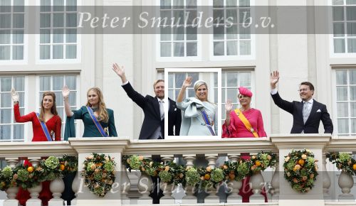 Den Haag 17 september 2024
Prinsjesdag 2024 met aanwezig namens de koninklijke familie , Koning Willem Alexander Koningin Maxima Prinses Amalia Prinses Alexia Prins Constantijn en Prinses Laurentien.