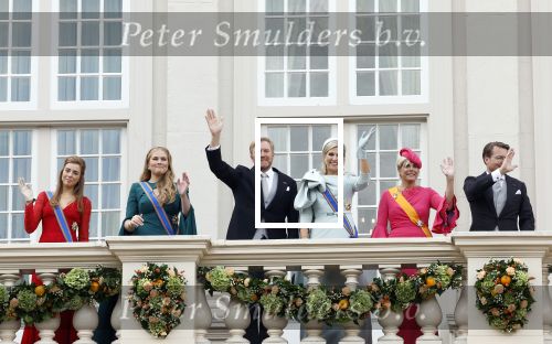 Den Haag 17 september 2024
Prinsjesdag 2024 met aanwezig namens de koninklijke familie , Koning Willem Alexander Koningin Maxima Prinses Amalia Prinses Alexia Prins Constantijn en Prinses Laurentien.