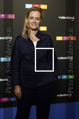 Schiphol 31 september 2024
Winterpresentatie RTL / Videoland in een tent achter Hotel v d Valk bij Schiphol . Leonie ter Braak