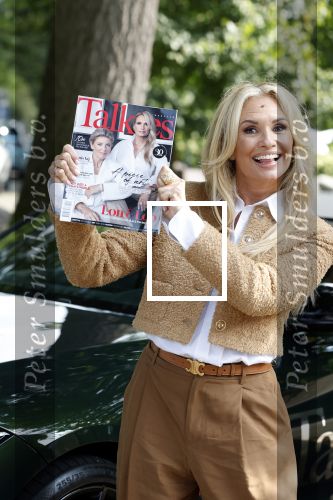 Laren 5 september 2024
Presentatie nieuwe Talkies met op de cover Leontine Ruiters  en Lonneke Nooteboom bij de Singer in Laren .