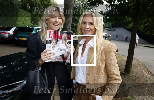 Laren 5 september 2024
Presentatie nieuwe Talkies met op de cover Leontine Ruiters  en Lonneke Nooteboom bij de Singer in Laren .
