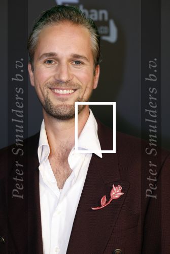 Den Bosch 28 september 2024
Premiere Rokjesdag in de Brabant hallen met in de cast oa Abbey Hoes, Leo Alkemade, Brigitte Heitzer, Lykele Muus, Bertrie Wierenga en Kiefer Zwart.Daarnaast zijn er onder meer rollen weggelegd voor Sinan Eroglu, Peter Bolhuis, Tineke Schouten, Patrick Martens en Maaike Martens.