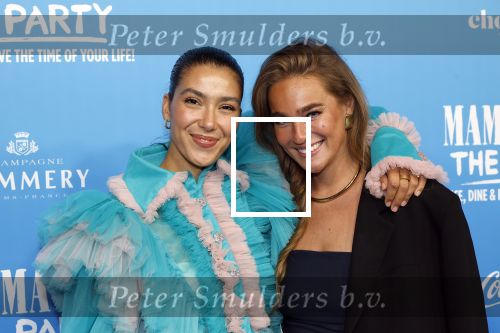Rotterdam 27 september 2024
Premiere Mamma mia the party in  Schiecentrale. Moise Trustfull en een vriendin