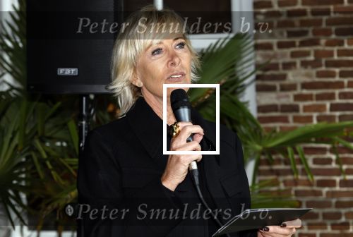 Naarden 25 september 2024
Presentatie bank Jan des Bouvrie (door kunstenaar Job Smeets) bij het arsenaal . Monique des Bouvrie