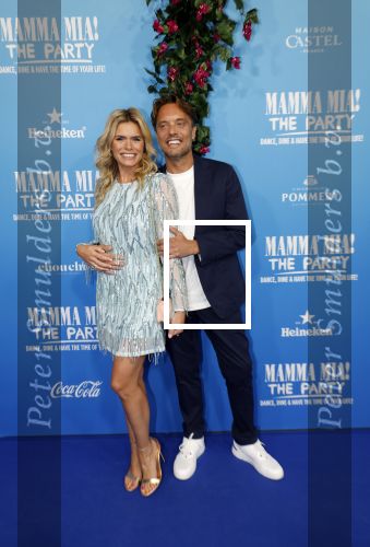 Rotterdam 27 september 2024
Premiere Mamma mia the party in  Schiecentrale.  Nicolette v dam en Bas Smit
